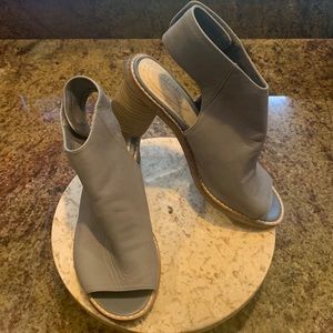 Clarks Somerset stacked heels, 3.5 inches, leather upper sandal